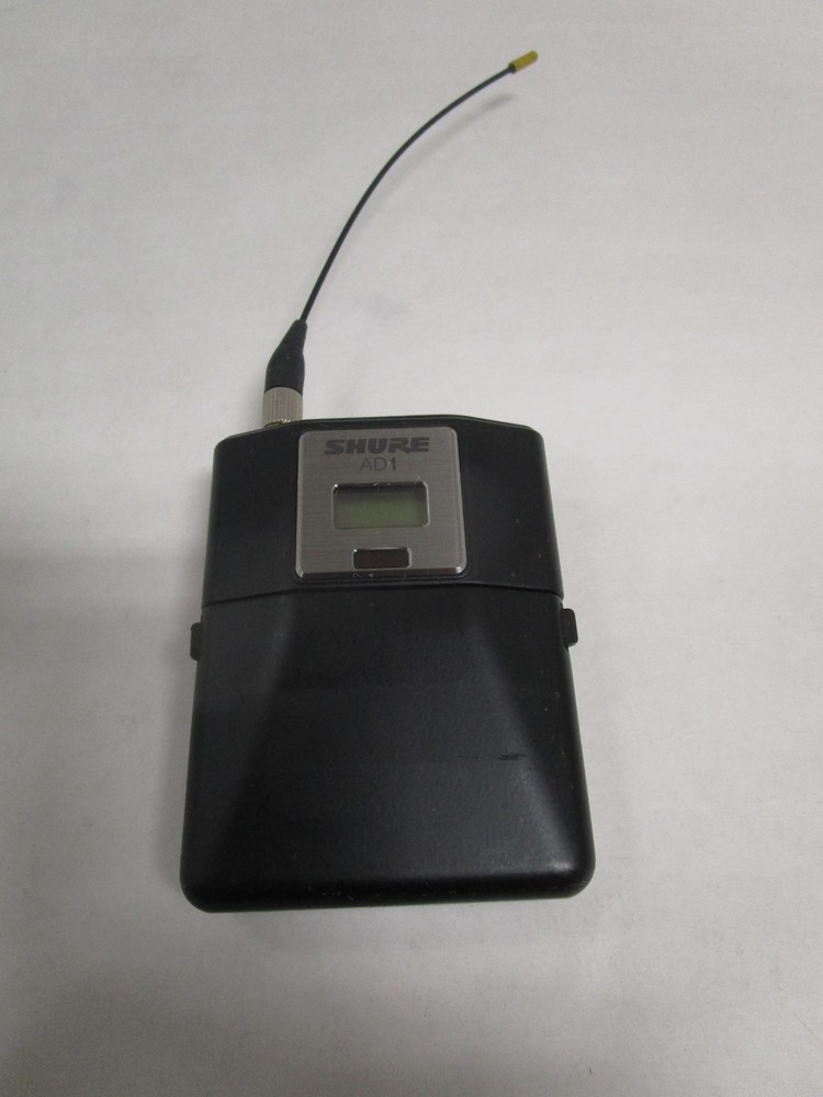 Shure AD1 Wireless Bodypack Transmitter G57 470 616MHz PRE-OWN BATTERY INCLUDED
