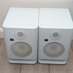 KRK Rokit Rp5 G4 Pro Studio Monitors – Pair / White