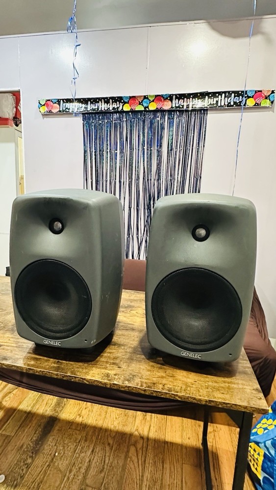 Genelec 8050A Pair 8″ Powered Active Studio Monitors Dark Grey Bi-amped