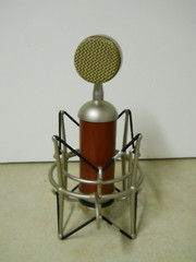 Blue Microphones RED Spark SL Large-diaphragm Condenser Microphone & Shock Mount