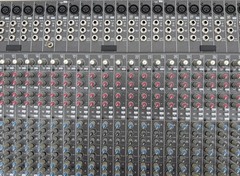 Mackie 32-8 8-Bus Audio Mixing Console w/ 220W Power Supply