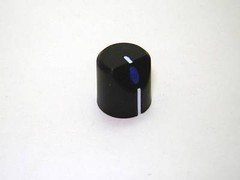 Mackie 1/4″ D Shaft Black w Blue Mixer Knob 45-200-03