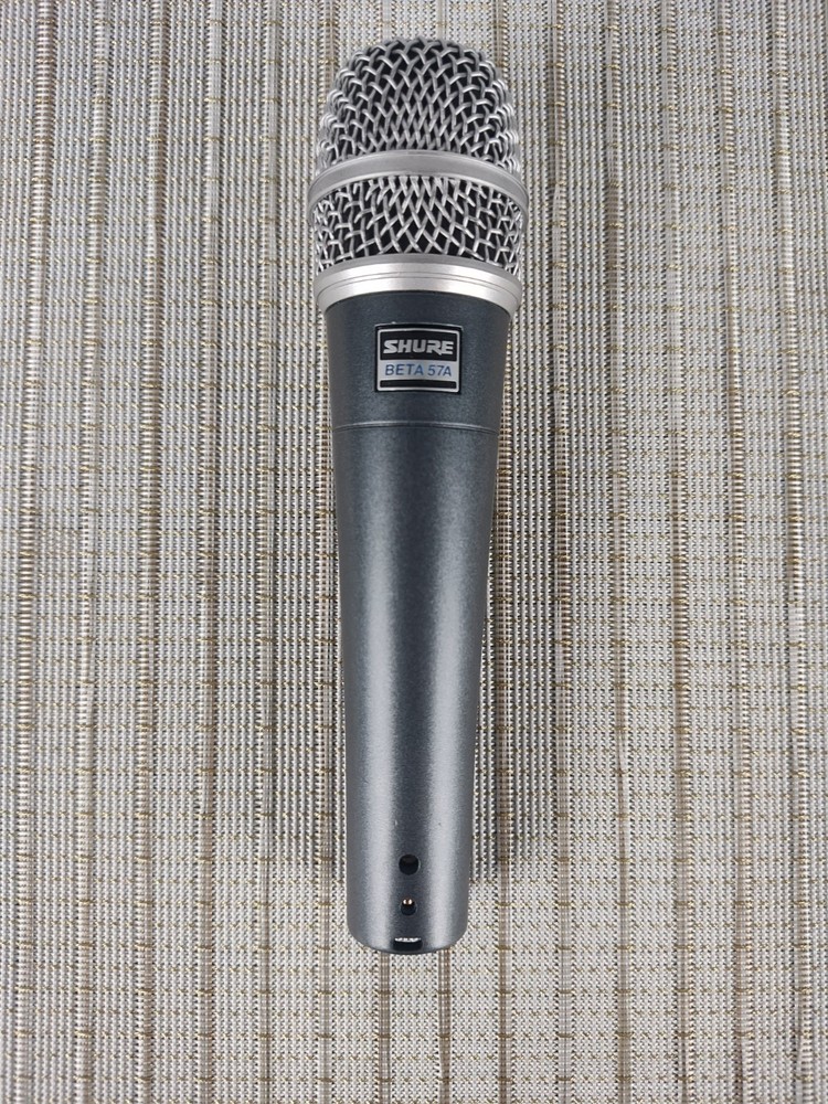 Shure Beta 57A Wired Handheld/Stand-Held Microphone, XLR 3-Pin, Gray