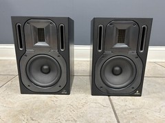 Behringer TRUTH B3030A 2-Way Active Studio Monitors w/ Kevlar Woofer & Tweeter