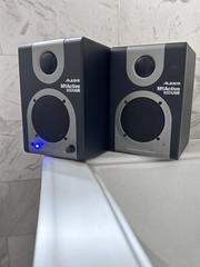 ALESIS M1 320 powered Speaker Set USB / RCA inputs Small – Powerful
