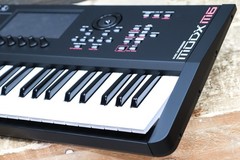Yamaha MODX M6 Music Synthesizer 61-Key Semi-Weighted FSB Digital Synthesizer