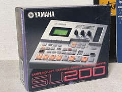 YAMAHA SU200 Sampling Unit 8 Pad Sampler Loop Remix Effects w/Box Manual Tested