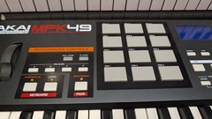 Akai Professional MPK49 – USB/MIDI Keyboard Controller – Popped Out F8 Lever