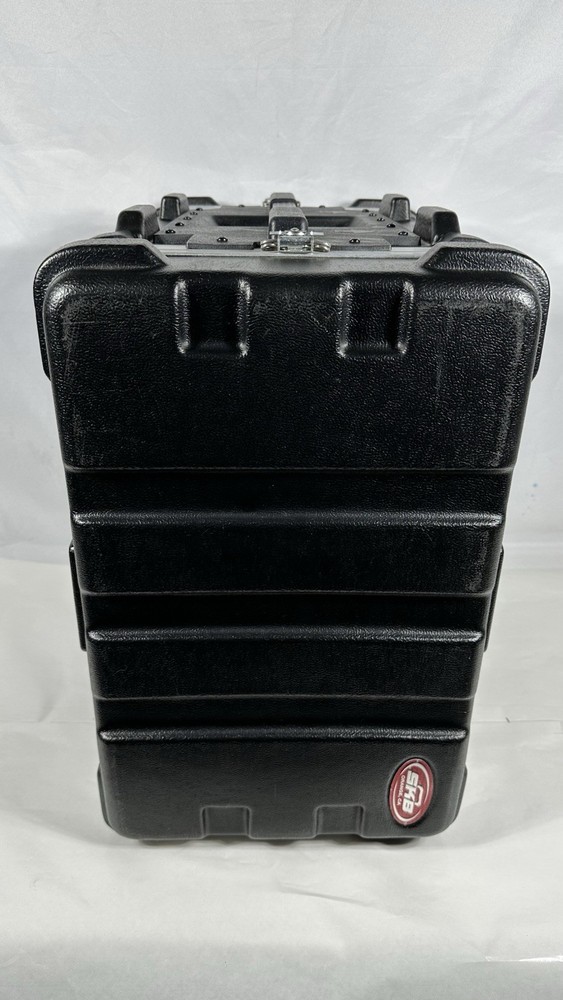SKB 1SKB19-6U Standard 19” Rack Case 6U Audio DJ Road Case Front Rear Lids.Lot#2
