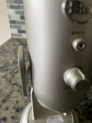 Blue Yeti USB Microphone Silver w/ Stand Podcast Streaming Recording