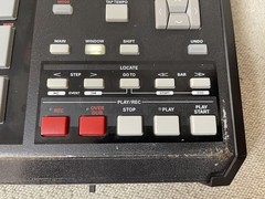 AKAI Professional MPC2500 Music Production Center 128MB RAM Sampler Sequencer