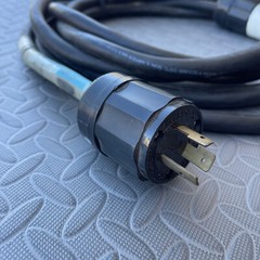 LEVITON Extension Cord 12 AWG 3Pin 20A/250V Twist to Edison Cable 25 FT