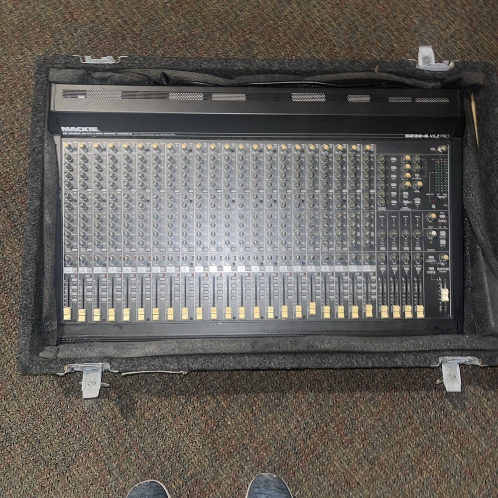 Mackie SR24.4 VLZ Pro 24 Channel Mixing Console Vintage Analog Tested 51126