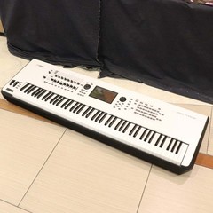 YAMAHA MONTAGE 8 WH Keyboard Synthesizer