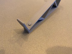 Behringer TD-3 / RD-6 Stand/Riser 15° – 3D printed Stand – PITCH3D