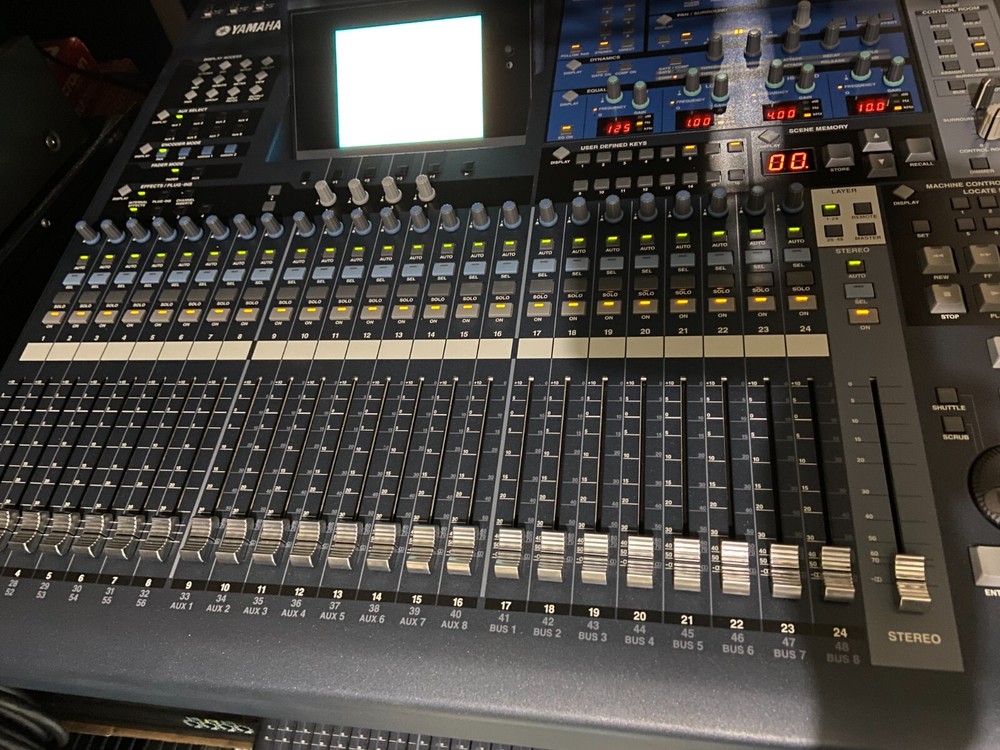 Yamaha 02r96 VCM Digital Mixing Console