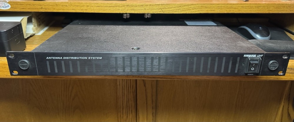 Shure UA845 US UHF Antenna Distribution System 500-900MHz