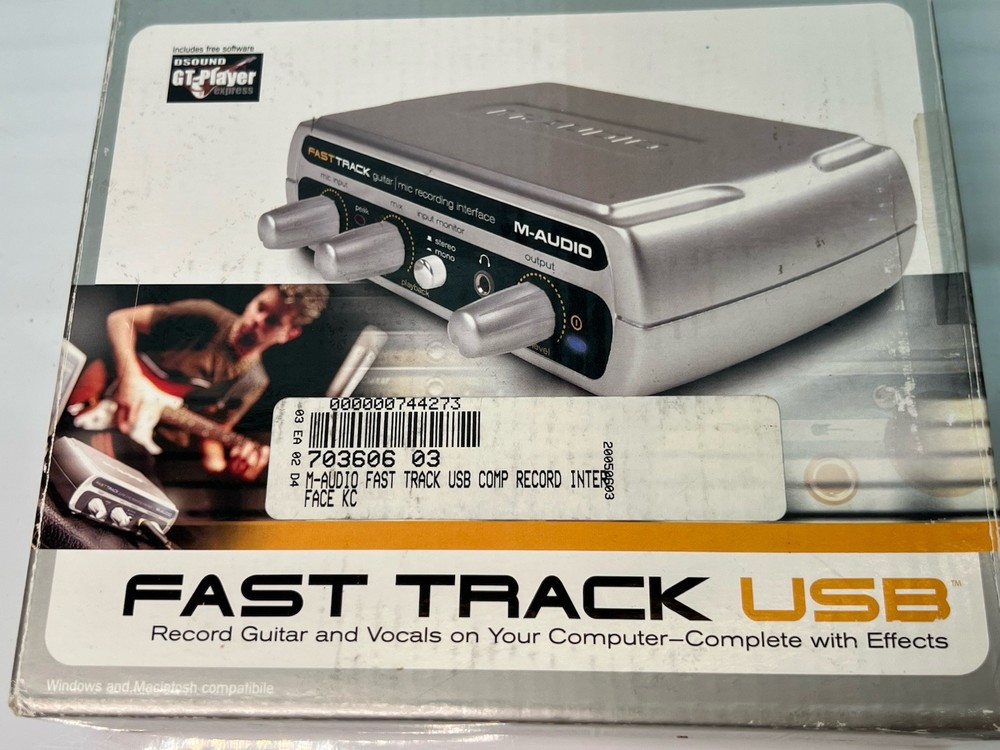 M-AUDIO Fast-Track USB Portable Audio Interface for Guitars Mics and Instruments