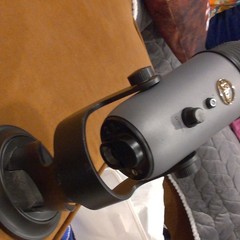 Blue Yeti USB Desktop Microphone Gray Black Mute Switch Adjustable Gain