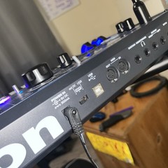Novation MiniNova 37-Key Synthesizer Vocoder w/accessories (READ DESCRIPTION)