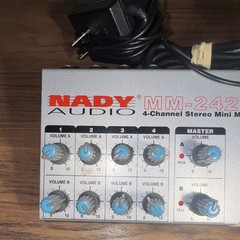 Nady Audio MM-242 4-Channel 2-Bus Stereo Mini Mixer Desktop w/ Cord 1/4″ Battery