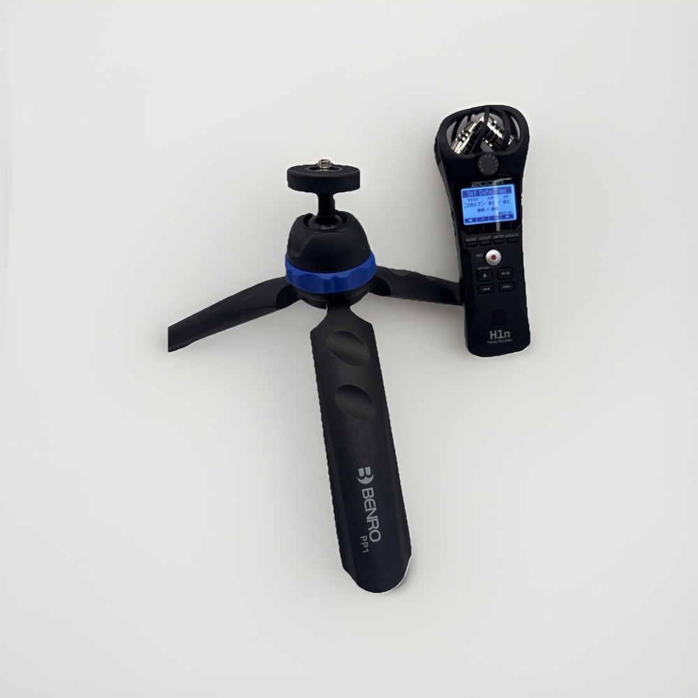 Zoom H1n Handy Digital Audio Recorder Bundle w/ Benro PP1 Mini Tripod Stand Kit