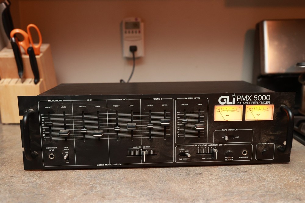 GLi PMX 5000 Preamplifier / mixer active system tested clean structurally sound