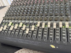 Mackie CR1604-VLZ 16-Channel 4-Bus Analog Mixer w/ Phantom Power