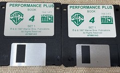 Midi WB Music Performance Plus Book 4 Set 1 Floppy Discs 3.5” Vintage Piano 97