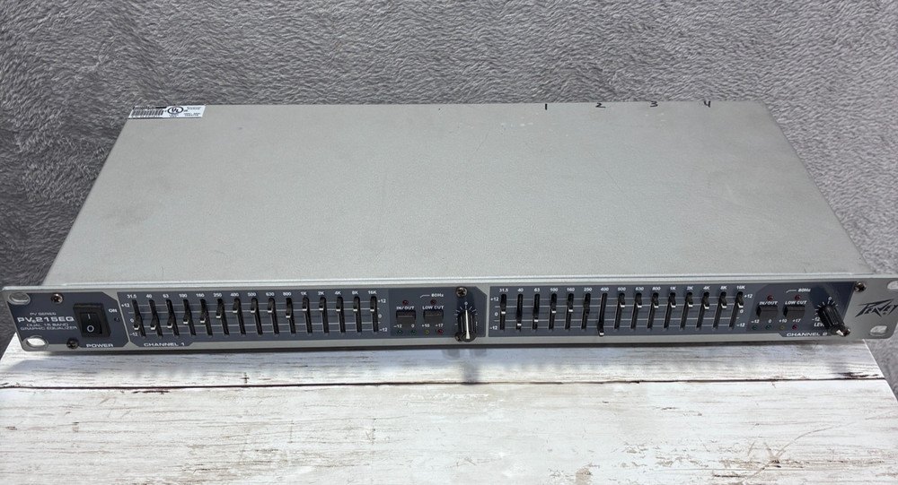 Peavey PV215EQ Dual 15 Band Graphic Equalizer Rackmount PV Series EQ Stereo