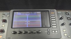 Behringer X32 32×16 Digital Console 40-in, 25 Motorized Faders, VFX, 7″ Screen