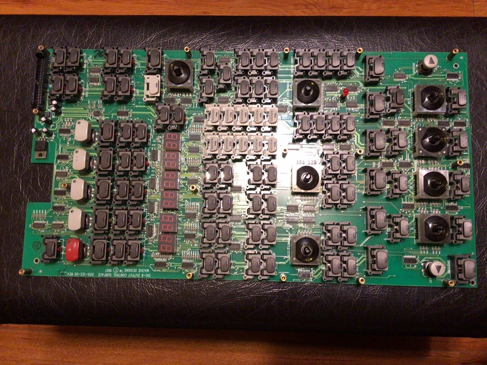 Mackie D8B Digital Mixer DIG-8 OUTPUT CONTROL SURFACE 055-122-00 BOARD