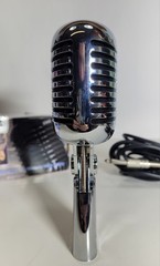Pyle Pro USA Retro Style Dynamic Studio Vocal Karaoke Singing Microphone