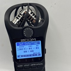 Zoom H1n Handy Digital Audio Recorder Bundle w/ Benro PP1 Mini Tripod Stand Kit