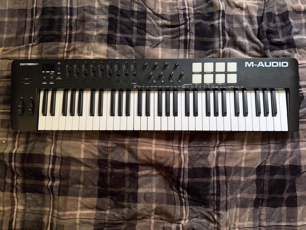M-Audio Oxygen 61 MKV USB/MIDI 61-Key Keyboard Controller