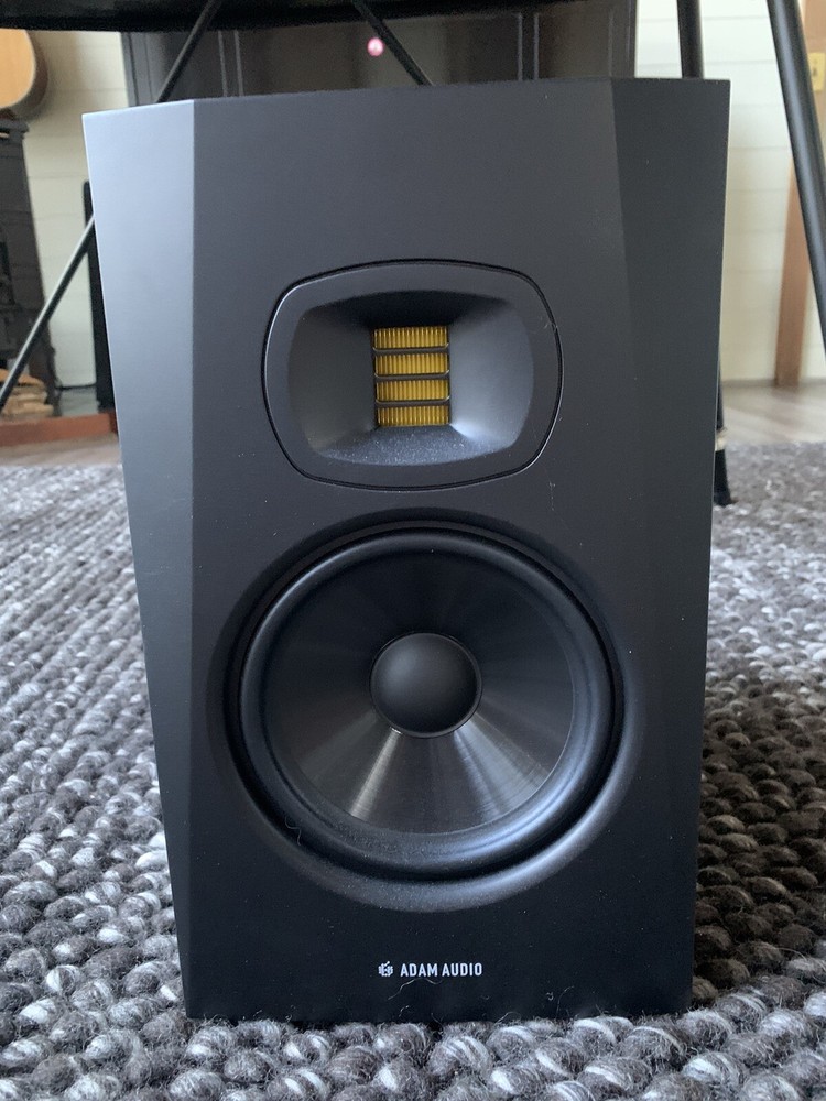 Mint Condition – ADAM Audio T7V 7 inch Powered Studio Monitor