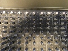 Mackie SR24-4-VLZ Pro 24-4-2, 4-Bus Analog Mixing Console w/Premium XDR Pre-Amps