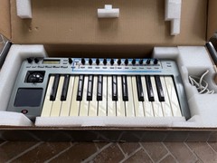 Novation Xio Synth 25 MIDI controller keyboard, 2 octave virtual analog synth