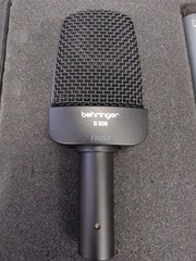 Behringer B 906 dynamic microphone XLR wired mic instrument vocal applications