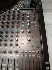 Mackie CR1604-VLZ 16-Channel Mic/Line Mixer Phantom Power