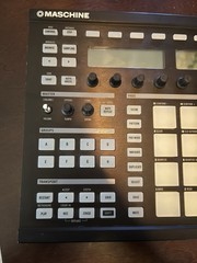 Native Instruments MASCHINE MK2 (Software not included) (TESTED)