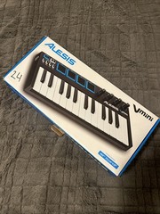 Alesis Q25 25-Key USB-MIDI Keyboard Controller