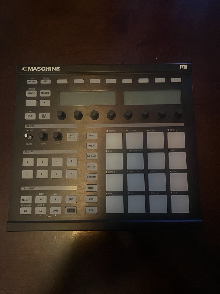 Native Instruments MASCHINE MK2 (Software not included) (TESTED)