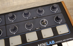 Arturia MiniLab USB MIDI Keyboard Controller 25-Key Wood Sides