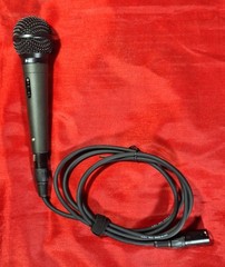 Fender P-51 Hand Held Dynamic Microphone & Heavy Duty Professional Cable Cord 6′