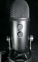 Blue Yeti USB Microphone & Logitech C922 Pro HD Webcam Streamer Bundle $229 New!