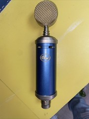 Blue Microphones Bluebird SL Studio Condenser Microphone – Blue