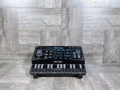 30º Stand for Behringer Pro VS Mini Synthesizer – color BLACK – Made in USA