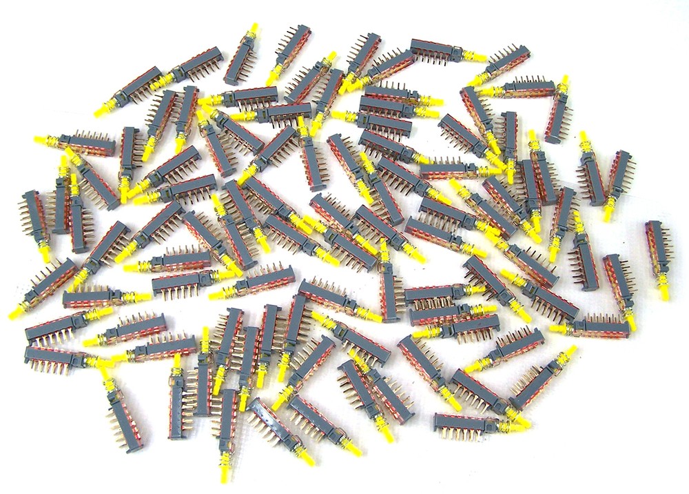 Lot 98 Unused 2-Pole Schadow Type Switches In 4-Pole Package, See Description SW