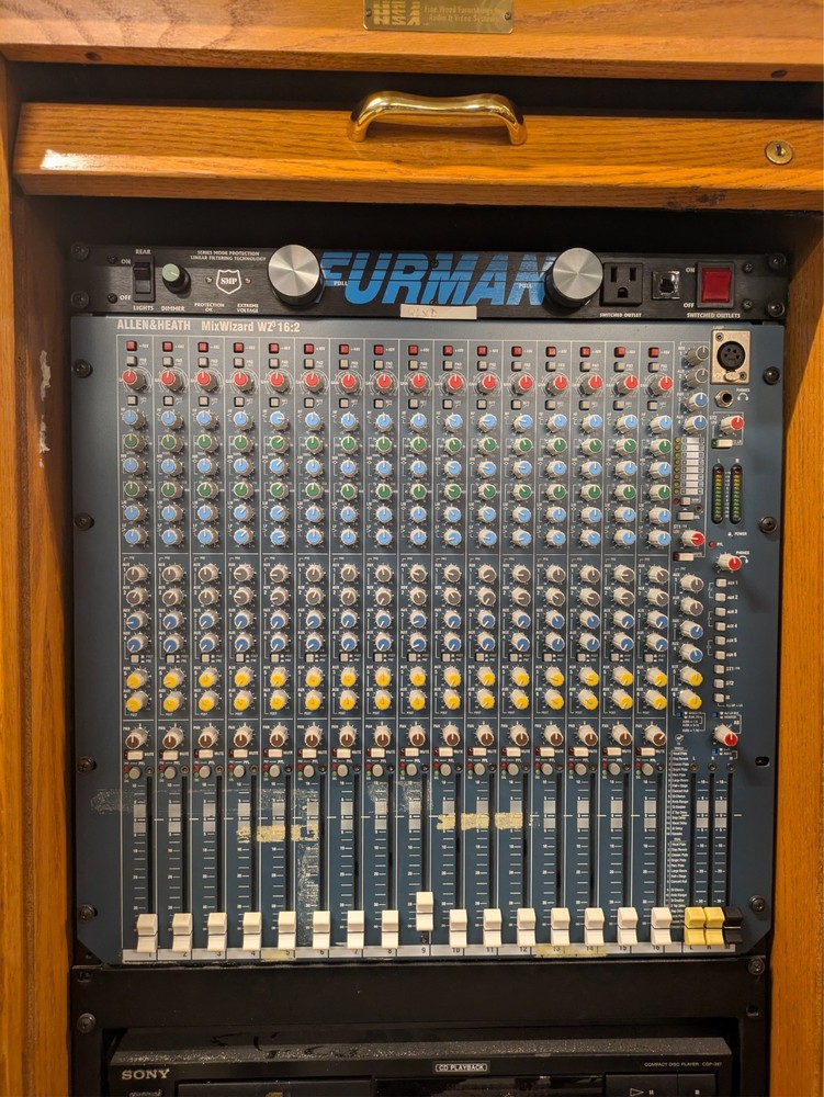 Allen & Heath MixWizard WZ3 16:2 16-Channel Console Mixer Power